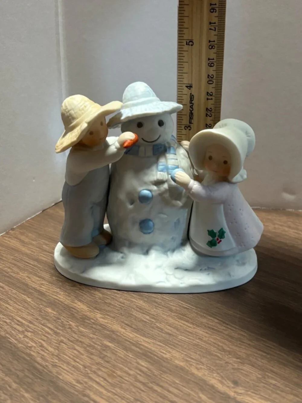 Circle Of Friends Snow Play Figurine Homco Masterpiece VTG 1991 Child Snowman